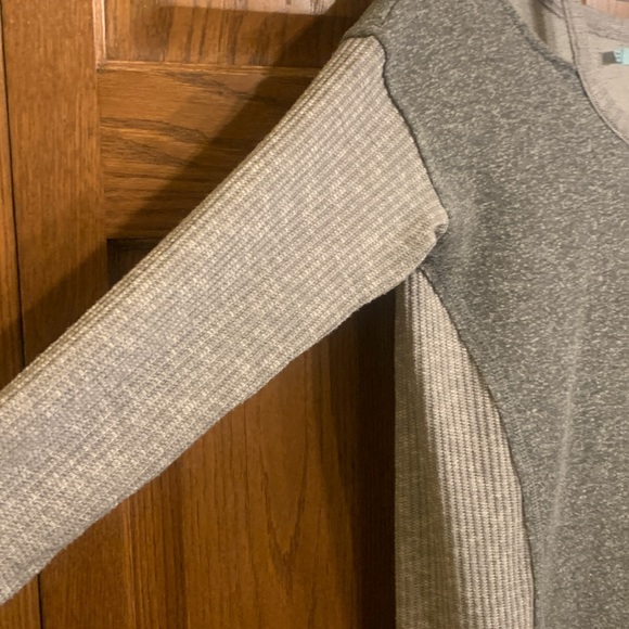 Women’s size small, knit top with strap detail in 2 tones of grey - Picture 3 of 6